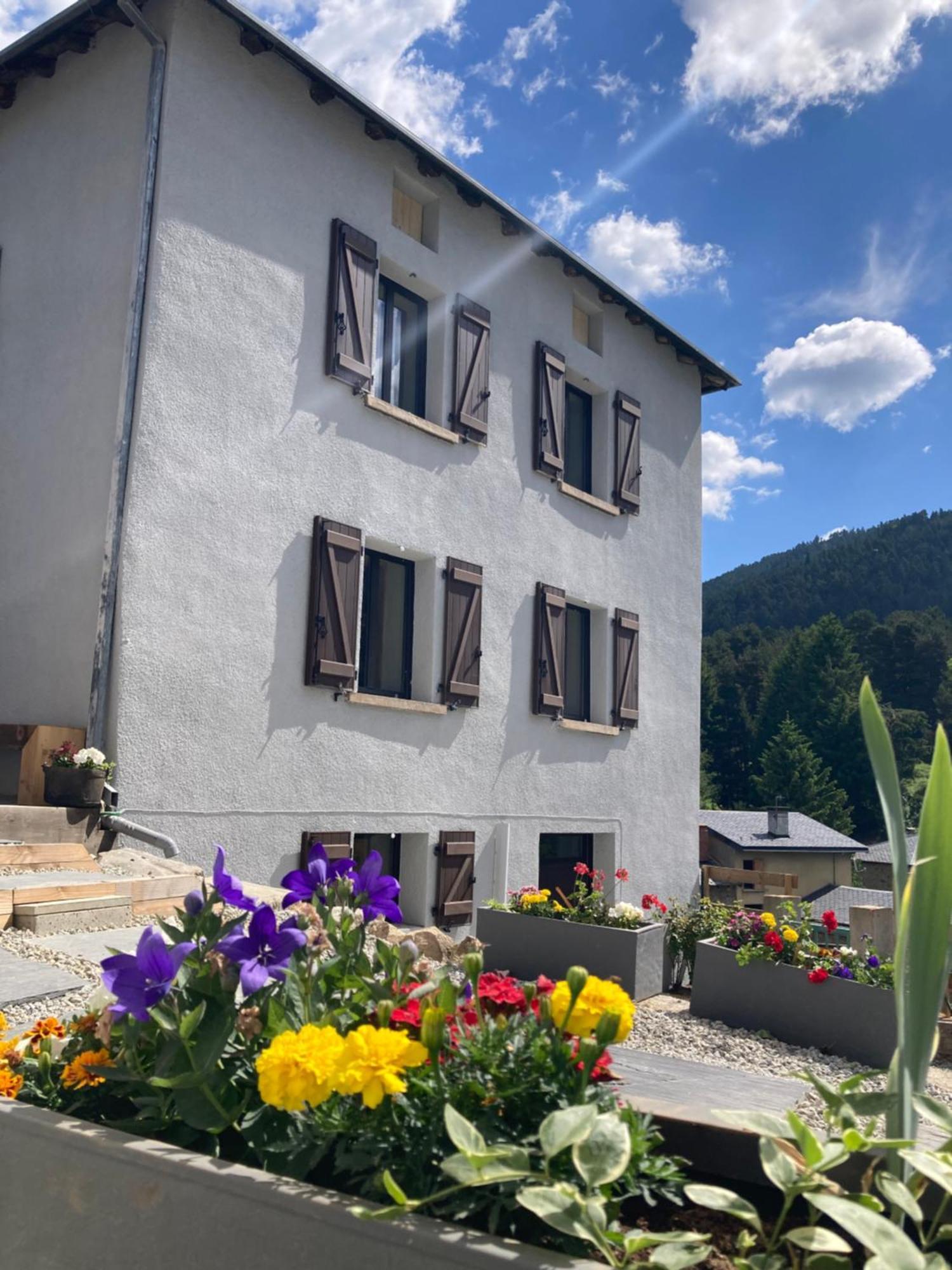 Maison Canelle Le Clos Des Ours Matemale Zewnętrze zdjęcie