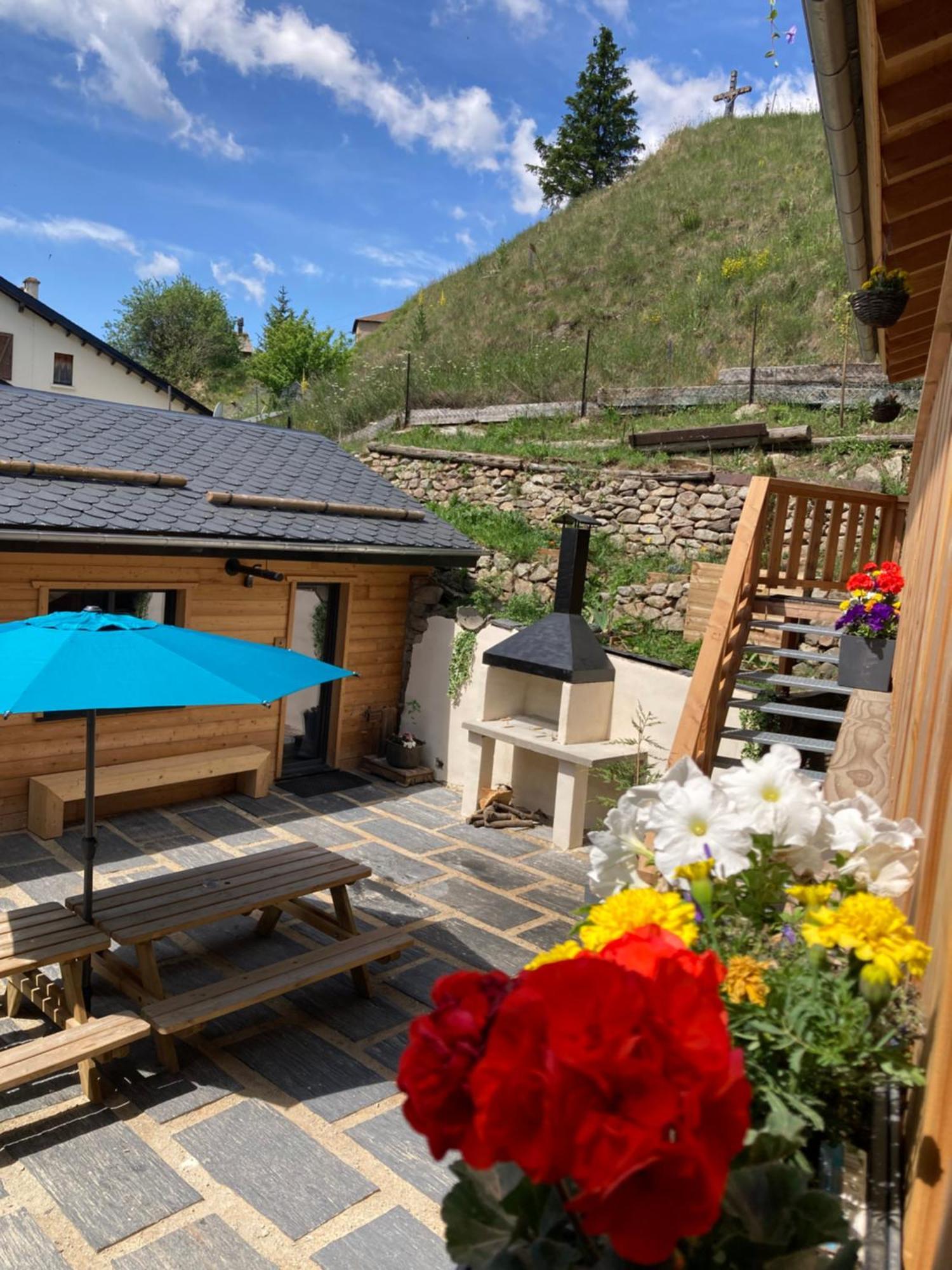 Maison Canelle Le Clos Des Ours Matemale Zewnętrze zdjęcie